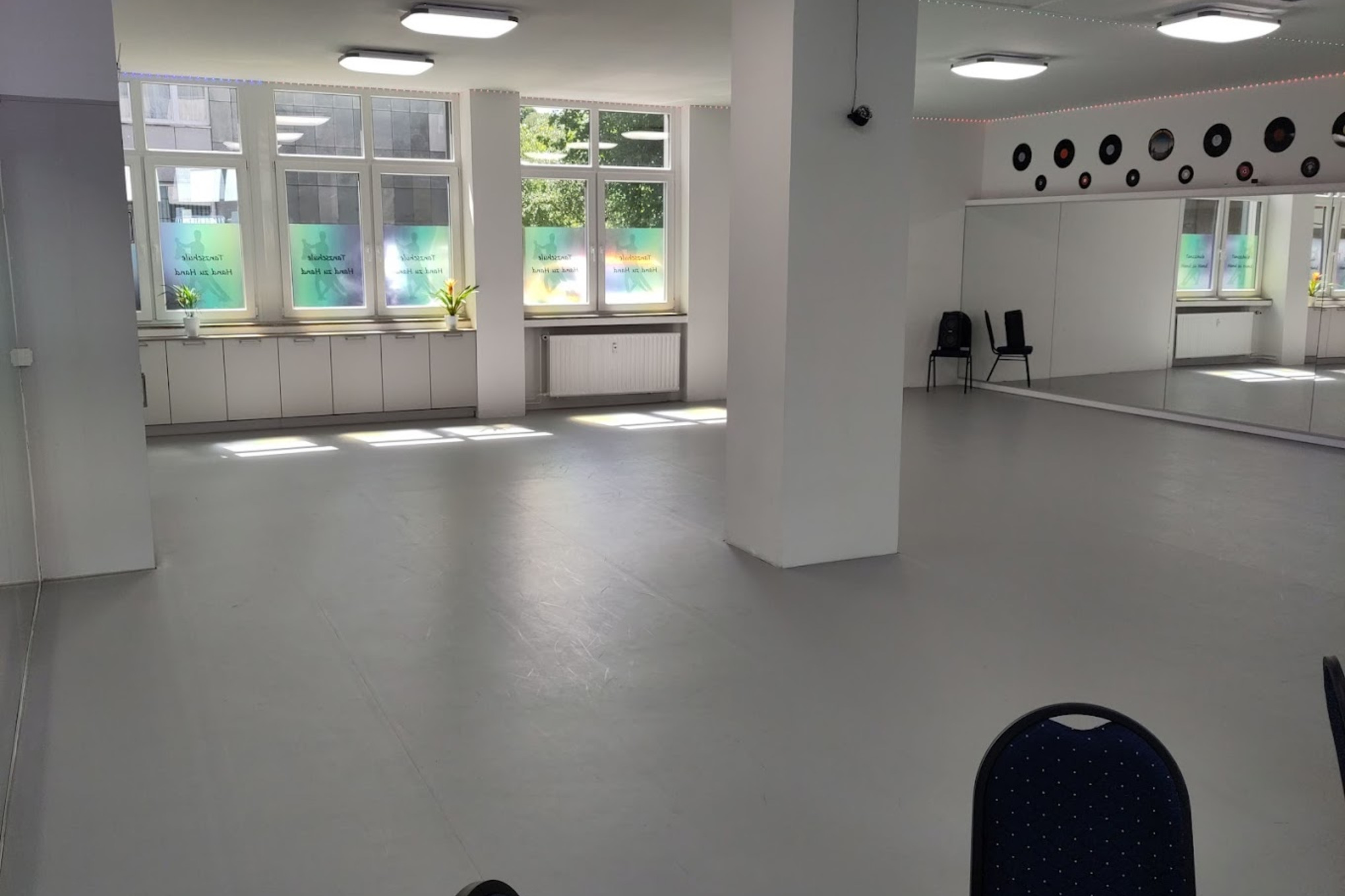 Tanzschule Hand zu Hand