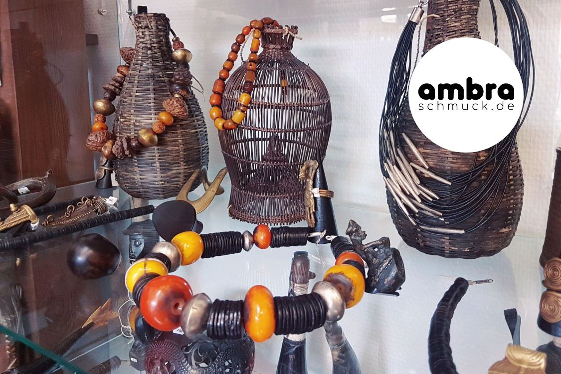 ambra Schmuck